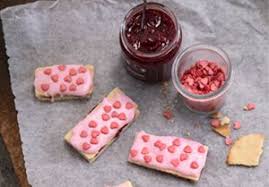 Recette De Patisserie A La Confiture De Framboises Recette Patisserie Recette Confiture Pate Brisee