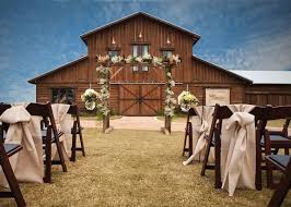 Top 10 Texas Wedding Venues Lone Oak Barn The Picturesque Barn Provides All The Backdrop You Wedding Venues Texas Barn Wedding Venue Rustic Wedding Venues