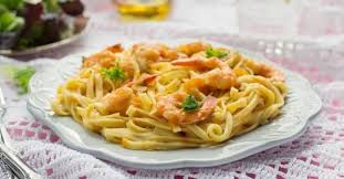 Recette De One Pot Pasta Aux Crevettes Et Lait De Coco Pour Repas Entre Amis Recette Recettes De Cuisine Recette Cuisine