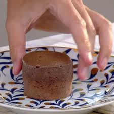 Maybe you would like to learn more about one of these? Tous En Cuisine La Recette Du Moelleux Au Chocolat De Cyril Lignac Femme Actuelle Le Mag