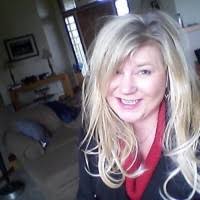 40+ "Leslie Carson" profiles