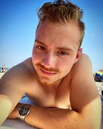 Alles Gute zum Geburtstag Philipp! Lass Dich ordentlich feiern! Dein  Offizieller Paul Philipp Altmann Fanclub!