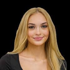 Kendall Buckner's Instagram, Twitter & Facebook