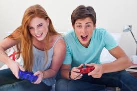 Me Gusta Jugar Videojuegos Me Gusta Estar Con Mis Amigos A Veces Voy Al Cine Con Mis Amigos Tambien Me Gusta Pasar Tiempo Con Playing Video Games Video Games