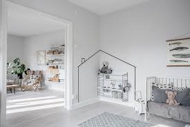 That is, unless you trick your eye into thinking the space is. 22 Smart And Stylish Ways To Decorate Empty Corners