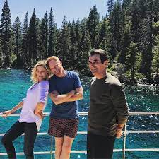 4 097 Likes 28 Comments Justin Mikita Justinmikita On Instagram We Are On A Boat Modernfamily Laket Modern Family Tv Show Modern Family Family Tv