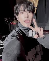 Jake Bone's Instagram, Twitter & Facebook