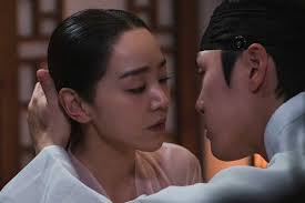 Dia memiliki jiwa yang bebas, tetapi. K Drama Midseason Recap Mr Queen Period Comedy Slips In Subtle Queer Themes Amid Fun Set Pieces South China Morning Post