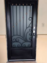 Puertas modernas y herrería en general. Protecciones Para Puertas Y Ventanas Modernas Novocom Top