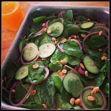 Ensalada De Espinacas Vinagreta De Naranja Food Salad Orange Cucumber Onion Peanut Spinach Vinagreta De Naranja Espinacas Ensalada De Espinacas