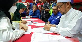 GE15: Dropped Tumpat incumbent MP says he still loves Pas and all his  supporters