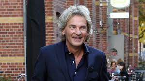 Dit keer is kees van nieuwkerk aan de beurt. Dansende Matthijs Van Nieuwkerk Gaat Viral Grazia