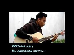 Inilah dia penyayi asal lagu untukmu sayang (pertama kali) dan ramai remaja² yg pernah cover lagu beliau di dalam youtube. Cover Lagu Shaa Pertama Kali Youtube