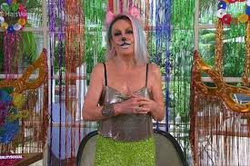 Ana maria braga | nessa rede a gente encontra tudo! Ana Maria Braga Surge Fantasiada De Gata Para O Carnaval Do Mais Voce Roraima 1
