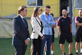 Futbol karşılaşmalarını 2.500 kişilik eyüp stadyumu'nda oynamaktadır. Eyupspor Magdeburger Sigorta Ve Popy Rent A Car Ile Sponsorluk Anlasmasi Yapti Haberetkin