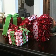 Box Centerpiece Decorations Holiday Centerpiece Christmas Gift Boxes Holiday I Holiday Centerpieces Christmas Holiday Centerpieces Christmas Centerpieces