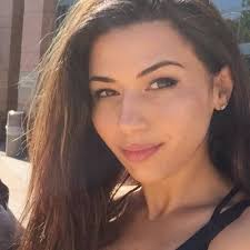 Mona Haddad (@OhMonaMoon)