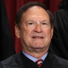 Justice Alito Takes a Nap During Trump Case, Probably Dreaming of Flag-Related Incidents