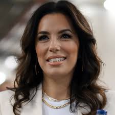 Doug, Gold Chained De Tapas Con L