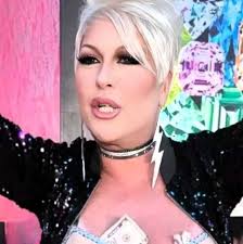 thank you for inviting me @csacasting to present at the Artios Awards✨ and  congratulations to all the nominees and winners! Such a beautiful night.  Glam @jamesmichaelartistry Hair @thebrooklynnite Dress @maisonalaia Heels  @balmain