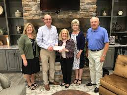 Linda West Wins $1,000 from BankTennessee