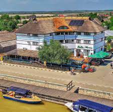 3 camere, maxim 10 persoane. Delta Marina Sfantu Gheorghe Delta Dunarii Romania Oferta Litoral 2021 Ofertele Early Booking Si Inscrieri Timpurii Litoral Romania 2021 Plaja Ro