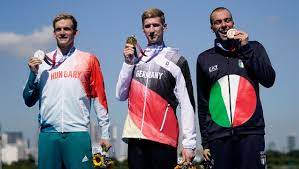 Nach bronze im becken schwamm er nun zu gold im freiwasser. Ivp Evae7qpetm