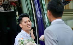 Mãi bên nhau bạn nhé. Phan VÄƒn Ä'á»©c Táº·ng Qua CÆ°á»›i Ä'áº·c Biá»‡t Cho Ä'á»— Hung DÅ©ng