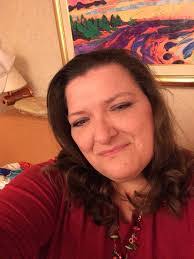 Nina Robins's Instagram, Twitter & Facebook