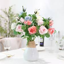 Questo fiore artificiale è molto realistico e si conserva come nuovo anno dopo anno.puoi curvare e regolare il fiore come più ti piace, grazie al filo d'acciaio nello stelo.lo stelo si può accorciare con l'aiuto di una pinza. Fiori Simili Alle Rose All Ingrosso Acquista Online I Migliori Lotti Di Fiori Simili Alle Rose Dai Grossisti Cinesi Di Fiori Simili Alle Rose Alibaba Com