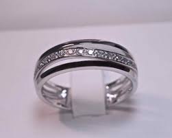 Selon la version choisie, son poids d'or varie de 2 à 2.60 g. Demi Alliance En Or Blanc 18 Kt Schmuck Und Stifte Plazzart