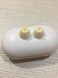 And just so you know, i went to an apple store and got lectured by a genius on the proper ways of cleaning earbuds as they do in their very own facilities. How Does One Remove The Yellowish Stain On The Earbuds And The Black Stains On The Case Galaxybuds