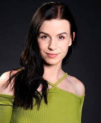 Carla Bartley's Instagram, Twitter & Facebook