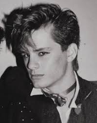 Once upon a time I modeled for an oil painting as Baccus for a great  painter named Seth Camm. It took a few days of holding still and infinite  patience. Lord L.B.