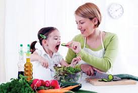 Dalam artikel ini, kami telah menyenaraikan 7 makanan 'super' yang anda boleh anda tambah ke dalam pemakanan anak. Anak Kekal Bertenaga