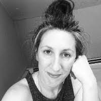 Amanda Patti's Instagram, Twitter & Facebook