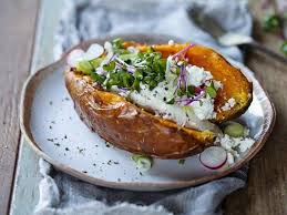 Gebackene Susskartoffel Mit Feta Radieschen Und Kresse Rezept Gebackene Susskartoffel Fitness Lebensmittel Essen Vor Dem Training