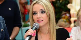 Cathy Lugner: Porno-Fotos wegen Schulfreund - stars24