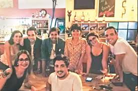 Maybe you would like to learn more about one of these? Eis A Primeira Foto De Manuel Marques E Beatriz Barosa Juntos Desde Que Se Apaixonaram Na Novela