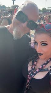 AMAZING first day! 🖤🤘🏻🖤