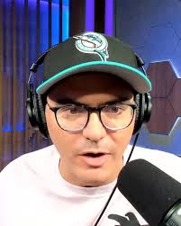 Billy Gil (@billygil) • Instagram photos and videos