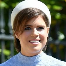Jul 30, 2021 · princess eugenie is the second child of the duke of york and sarah ferguson and the younger sister of princess beatrice. Pourquoi La Princesse Eugenie Est Le Seul Membre De La Famille Royale A Pouvoir Publier Sur Les Reseaux Sociaux Femme Actuelle Le Mag