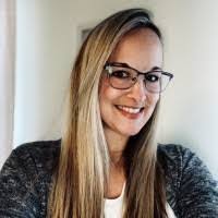 Carrie Bacon's Instagram, Twitter & Facebook