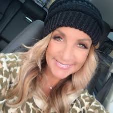 Deidre Holt (@dholt15_22)