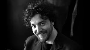 📍 𝐔𝐋𝐓𝐑𝐀𝐑𝐎𝐌𝐀𝐍𝐓𝐈𝐂𝐈𝐒𝐌𝐎, 𝐈𝐥 𝐩𝐨𝐬𝐭 𝐮𝐦𝐚𝐧𝐨, 𝐭𝐫𝐚  𝐢𝐧𝐪𝐮𝐢𝐞𝐭𝐮𝐝𝐢𝐧𝐢 𝐞 𝐚𝐛𝐛𝐚𝐧𝐝𝐨𝐧𝐨, 𝐀𝐑𝐓𝐈𝐒𝐓𝐈