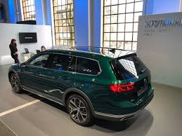Vw zeigt passat b8 variant facelift (2019) mit neuen motoren optisch gibt sich das vw passat b8 variant facelift (2019) zurückhaltend: Der Neue Vw Passat Facelift B8 2019 Kommt Preview Im Video Der Autotester De