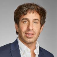 Robert Llorente's Instagram, Twitter & Facebook