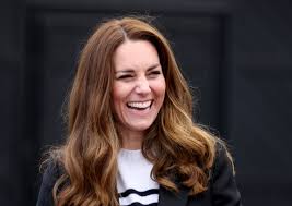 Kate middleton pays stylish tribute to queen elizabeth, princess diana at prince philip's funeral. Kate Middleton Shares Covid Vaccine Photo Hugely Grateful After 1st Dose