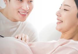 Mang thai 12 tuần tuổi cơ thể mẹ bầu thay đổi như thế nào? Cần lưu ý gì  không?