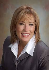 Lynette Gardner's Instagram, Twitter & Facebook